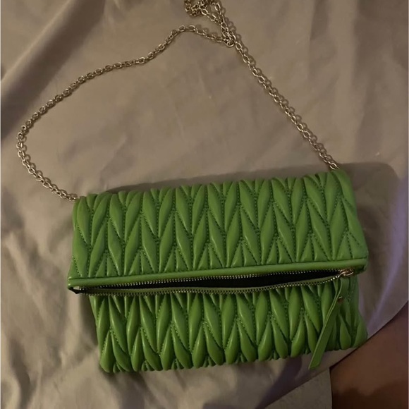 Green Quilted Chain Shoulder Bag - Picture 1 of 2